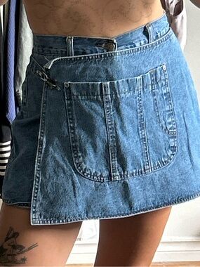 VINTAGE fisherman’s hook denim skort